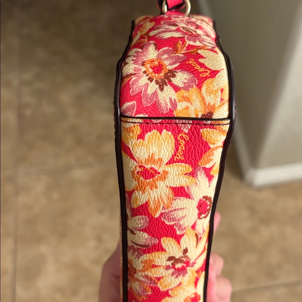 Coach Mini Camera Bag with Vintage Daisy Script Print - Picture 8 of 9